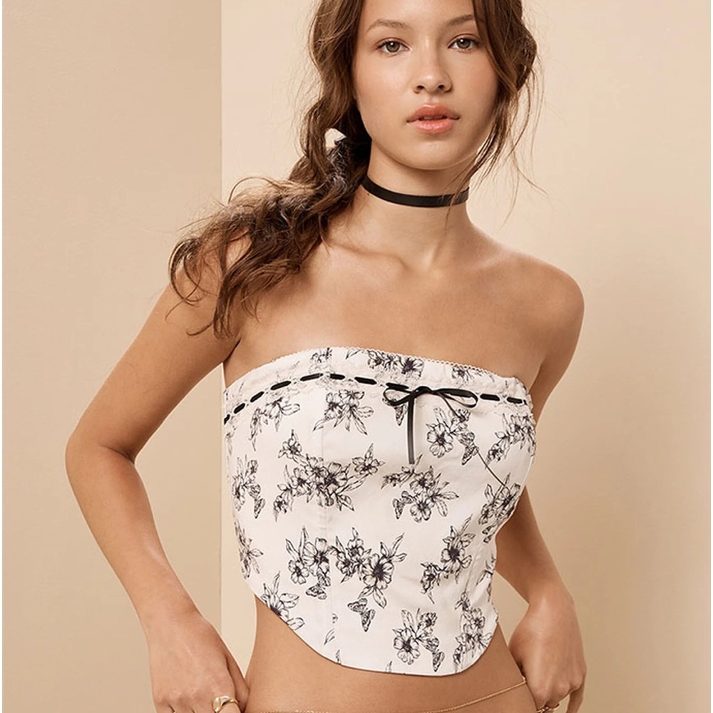 Beverly and Beck Strapless Femme Trim Corset Top